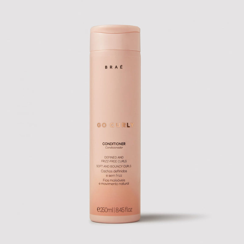 Curls that bounce, defined and hydrated